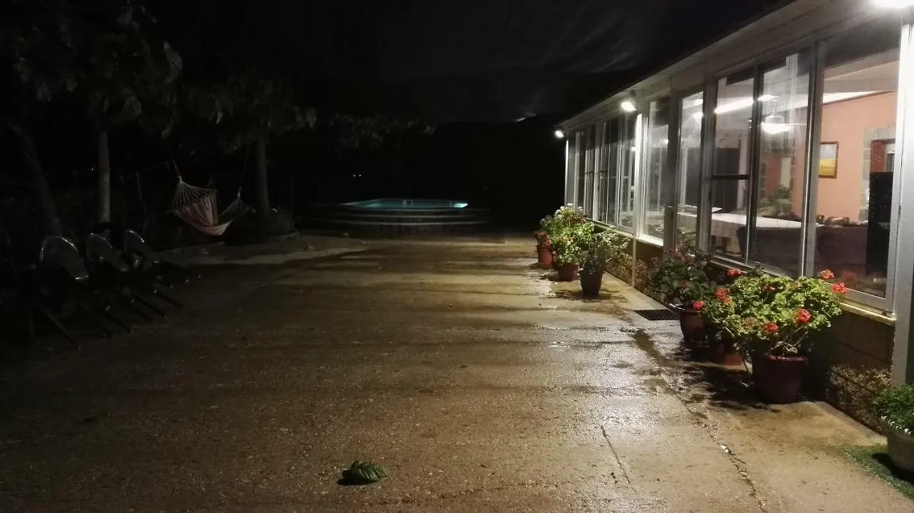 Country house Mas Panoli Guest House Deltebre